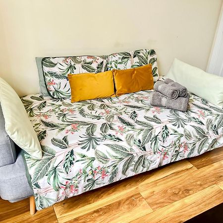 Charming 2-Bedroom Flat In Shepherd'S Bush, Near Hammersmith ロンドン エクステリア 写真