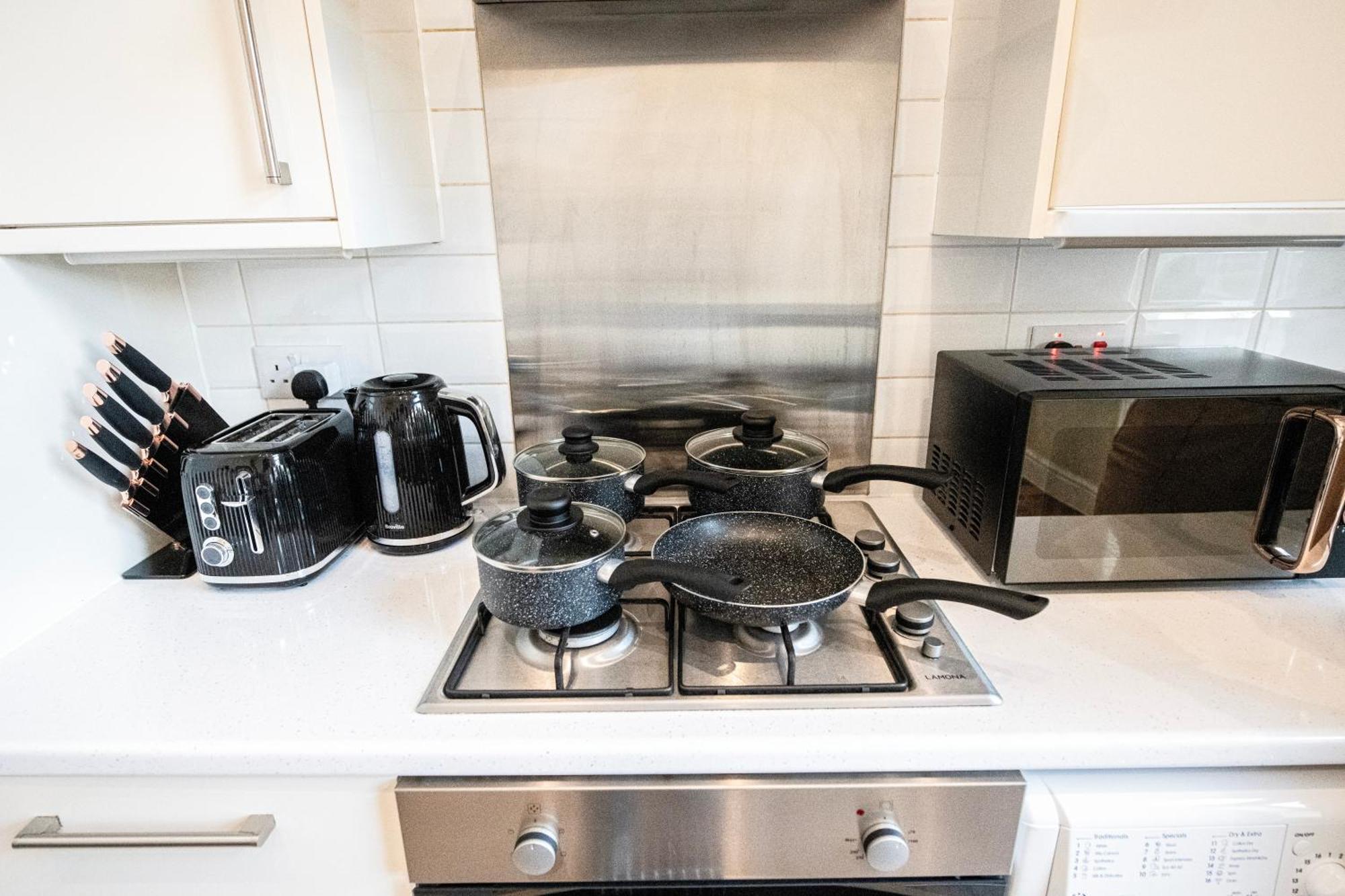 Charming 2-Bedroom Flat In Shepherd'S Bush, Near Hammersmith ロンドン エクステリア 写真