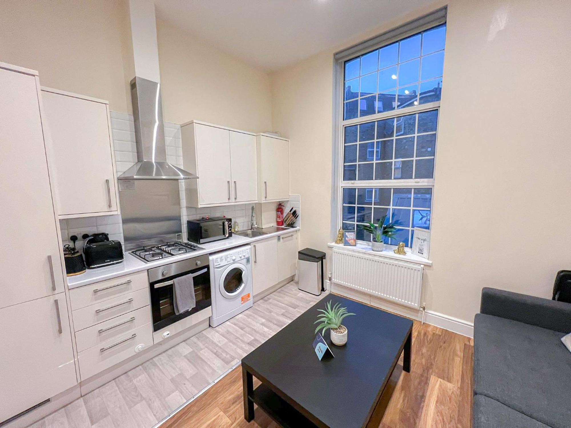 Charming 2-Bedroom Flat In Shepherd'S Bush, Near Hammersmith ロンドン エクステリア 写真